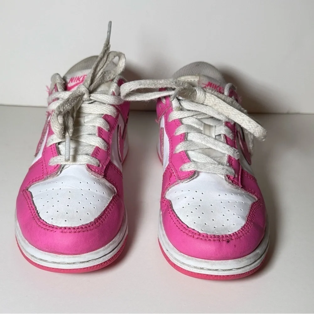 Nike Kids Sneakers in Pink and White